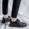 Scarpe eleganti 2023 Nero stile britannico Fondo spesso Punta tonda Lavoro in pelle Fatto a mano Casual Formale Oxford Stringate da uomo