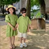 Família combinando roupas de vestido de vestido e irmã coreana meninas, filho combinando irmão filha mulher mãe menino vestidos roupas de verão Mãe 230421