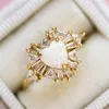 Anneaux de mariage de luxe femme cristal blanc pierre coeur bague charme or jaune pour les femmes mignonne mariée zircon fiançailles