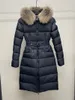 야외 겨울 모피 후드 여성 다운 재킷 탄성 허리띠 여성 다운 재킷 암 배지 복음 재킷 크기 1-4