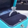 Anelli a grappolo 1CT 3CT 5CT Taglio di alta qualità D Colore Chiarezza Moissanite Diamante Anello per festa di compleanno per le donne Gioielli in oro 18 carati di lusso con scatola 28ess