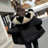 Vestes en coton pour femmes Parka Version coréenne Parkas courts à capuche amples 2023 Col de fourrure d'hiver épais chaud rembourré vêtements manteaux 231120