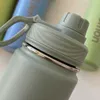 Кружки Lulu710ml Изолированная вода для водной чашки спортивные бутылки бутылки бутылки с водой из нержавеющей стали чистого титанового вакуума Портативная утечка на открытом воздухе Z0420