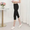 Calça feminina Smooth Touch na altura do joelho Skinny Stretch Lady Summer Solid Black Short Pant Tamanho grande Xl Slim Fitted Lápis Capris