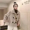 Cappotto da donna in pelliccia di agnello e lana da donna autunno inverno coreano imitazione femminile spessa fibbia in corno peluche corto capispalla