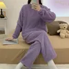 Pyjamas de vêtements de nuit pour femmes automne et hiver doux cardigan en flanelle à poils longs version coréenne couleur unie style princesse costume de maison