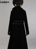 Kvinnors dikerockar Lautaro Spring Autumn Long Black Velvet Coat för kvinnor med guldtrim Sashes Double Breasted Luxury Designer Fashion 230421