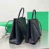 Andiamo Handbag Tote Shopping Bag Kvinnor Braid Axel Väskor äkta läder inuti modebrev Nya stora kapacitetsfickor