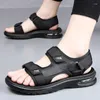 Sandals Men Summer Men Glippers Leather Slippers Gladiator Beach Soft Most Mervel Cushion في الهواء الطلق.