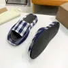 Designer-Hausschuhe Bestickte Leder-Mesh-Slipper Männer Frauen Lattice Slides Plateau-Sandalen Flache braune Gummi-Flip-Flops