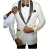 Trajes de hombre de dos piezas, esmoquin blanco para novio de boda, chal dorado con solapa, corte entallado para hombre, chaqueta para fiesta de graduación, pantalones, Blazer para hombre