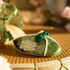 Chińskie buty dla kobiet 2023 Nowy vintage haftowane Mary Jane Sandals Women Green Falbala Noble Elegant High Heels Buty damskie