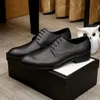 8 Style Men Buty swobodne luksusowe markę skórzane mokasyny męskie mokasyny oddychające na czarne buty do jazdy rozmiar 38-46