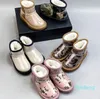 Scarpe eleganti Australia Mini stivali classici Trasparenti Scarpe per bambini Ragazze designer Jelly Bambino ug bambino Scarponi da neve invernali per bambini Scarpa da ginnastica per giovani per bambini Naturale