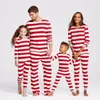 Familjsmatchande kläder Julpyjamas Set Sleepwear Nightwear Long Sleewel Red Striped Year Cloths Set Mamma Dad Kid 2 Pieces 231120