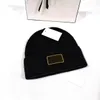 Tjock hatt mössa designer beanie monterade hattar varma vinter hatt jul hattar motorhuv hink hink hatt mössa stickad hatt skalle caps ull hatt kärnstickad garn hatt 8 färger