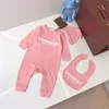 生まれたばかりの赤ちゃんロンパース新生児セットジャンプスーツ女の子男の子キッズデザイナーブランドのレターコスチュームオーバーオール服ジャンプスーツキッズボディースーツの赤ちゃんのためのボディースーツ