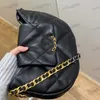 19 Borsa sottobraccio Hobo Borsa a tracolla da donna di design da 28 cm Pelle con diamanti Hardware in oro Chiusura in metallo Borsa di lusso Borsa a tracolla con catena Matelasse Borse per il trucco Sacoche