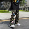 Męskie spodnie High Street Camuflage dżinsy męskie haftowane łatki męska moda streetwear marka American Hip Hop proste Casual Cargo Pants J230420