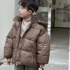 Manteau en duvet de Style coréen pour enfants, veste chaude et épaisse à la mode, marron, courte, en coton, à capuche, collection automne-hiver 2023