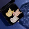 Desginer trèfle Fanjia's même métal plein diamant chiot broche luxueux Anti boucle errante dessin animé Animal broche accessoire