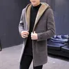 Misto lana da uomo invernale Cappotto di lana di zibellino dorato di alta qualità con cappuccio Versione coreana di media lunghezza e pile ispessito 231120