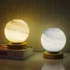 Tischlampen Kreativer Planet Schlafzimmer minimalistisch Nachtlicht Geschenk warm dimmbar Nordic Glas B dekorative Tischlampe AA230421