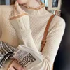 Diseñador de moda de la mejor marca Suéter con cuello medio alto para mujer en otoño e invierno 2023 Nuevo suéter con borde de encaje versátil y ajustado con capa interior de punto superior