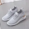 Klänningskor Spring Sock Sneakers Women Walking Platform Casual Breattable Mesh Tenis Ladies Trainers Wedge Footwear höjd ökar