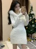 Frauen Hoodies Koreanischen Winter Elegante Frau Pullover Pullover Sexy Schlanke Federn Hals Chic Kleid Gestrickte Gesäß Outwear