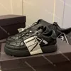 Sneaker designer Scarpe da uomo Donne di lusso Fashion Cashing Basskin Cabocchina Sneaker Sneaker trasparente Schema da passeggio trasparente