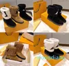 Stivali da donna Scarpe casual piatte in pelle da neve Morbido inverno caldo Ragazze Pelle di pecora Marrone Scarpe nere Mezza pelliccia di peluche di lusso