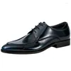 Chaussures habillées de luxe en cuir verni pour hommes formels confortables véritables hommes élégants homme mariage social Derby