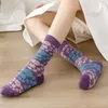 Frauen Socken 1 Paare/satz frauen Lila Vintage Floral Mode Europäischen Amerikanischen Straße Mitte Rohr Herbst Retro Gericht