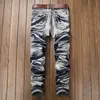 Jeans pour hommes Haute Qualité Hommes Casual Enduit Slim Droit Plissé Biker Pantalon Mâle Denim Plus Taille 42 231121