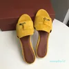 Scarpe da piano loro miglior qualità vera pelle vera passeggiata estate sandali designer di tendenza piatti piatti piatti abbelliti in pelle scamosciata slip slip pavone da donna lussuoso