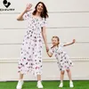 Family Matching Outfits Mother Daughter Summer Dresses Puff Sleeve Dress Mom Mommy and Me Party Dress Family Matching Outfits 230421