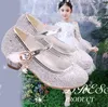 Sandaler flickor Sandaler Butterfly Latin Dance Kids Shoes Children High Heel Princess Shoes Glitter Leather Party Dress Wedding 230421