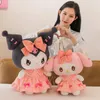 Śliczne różowe sukienki Melody Plush Toys Dolls Schamed Anime Birthday Prezenty domowe sypialnia dekoracja
