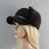 BeanieSkull Caps 2023 Femmes de haute qualité véritable chapeau de fourrure d'agneau laine hiver bombardier chapeaux pour dame oreillettes de luxe chaud Ushanka russe casquette de neige 231206