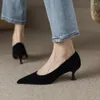 Sapatos de vestido Plus Size Mulheres Bombas Apontadas Toe Barco Mid Saltos Básicos Deslizamento em Black Singe