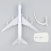 Aircraft Modle Metal Aircraft Model 20cm 1 400 Pan American B747 Metal Replica Alloy Material med landningsutrustning Ornament Barn Toys Gifts 231120