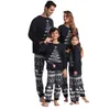 Tenues assorties pour la famille Pyjamas assortis pour la famille de Noël pour enfants Maman Père Vêtements de nuit Costume 2024 Année Vacances Tenues de Noël 231120