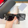Venda de óculos de sol da moda Óculos de sol com proteção UV400 para mulheres Adumbral homens Mulher Óculos quadrados grandes ao ar livre para dirigir Óculos masculinos e femininos