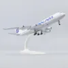 Aircraft Modle Metal Aircraft Model 20cm 1 400 Pan American B747 Metal Replica Alloy Material med landningsutrustning Ornament Barn Toys Gifts 231120