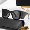 Spiacellatrice di stilista per donna occhiali UV Protezione da sole Libro da sole O occia casual con scatola molto buona con scatola