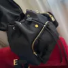 Frauen Designer Fuzzy Rucksack Rucksack Reißverschluss Rucksäcke mit Tasche Winter Flap Schultasche Damen Mini Totes Handtasche Mode Palm Rucksack