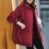 Kvinnors dike rockar 2023 Vintermode Splicing Huveed Warm Parkas Jacka Women Korean Lose Casual Cotton Padged Outwear Kvinnlig överrock