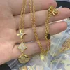 2023 Classic Brand V Crystal Agate Pendant Women's Charm Four Leaf Flower Gold High Quality Designer Halsbandsmycken