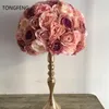 Fiori decorativi 2 pz / lotto Seta artificiale Fiore di rosa Centrotavola per matrimoni Decorazione da parete Sfondo 45 cm Mixcolor TONGFENG